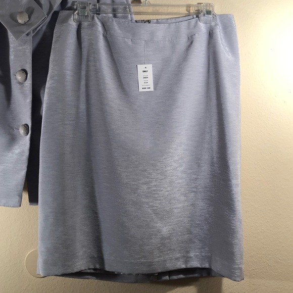 Womens Emily Silver Formal Suit - Picture 2 of 16